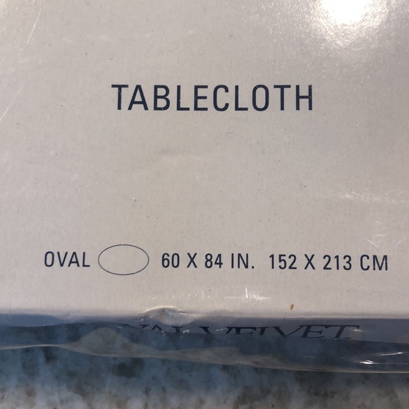 NWT Vintage Royal Velvet Oval Tablecloth - Picture 2 of 7